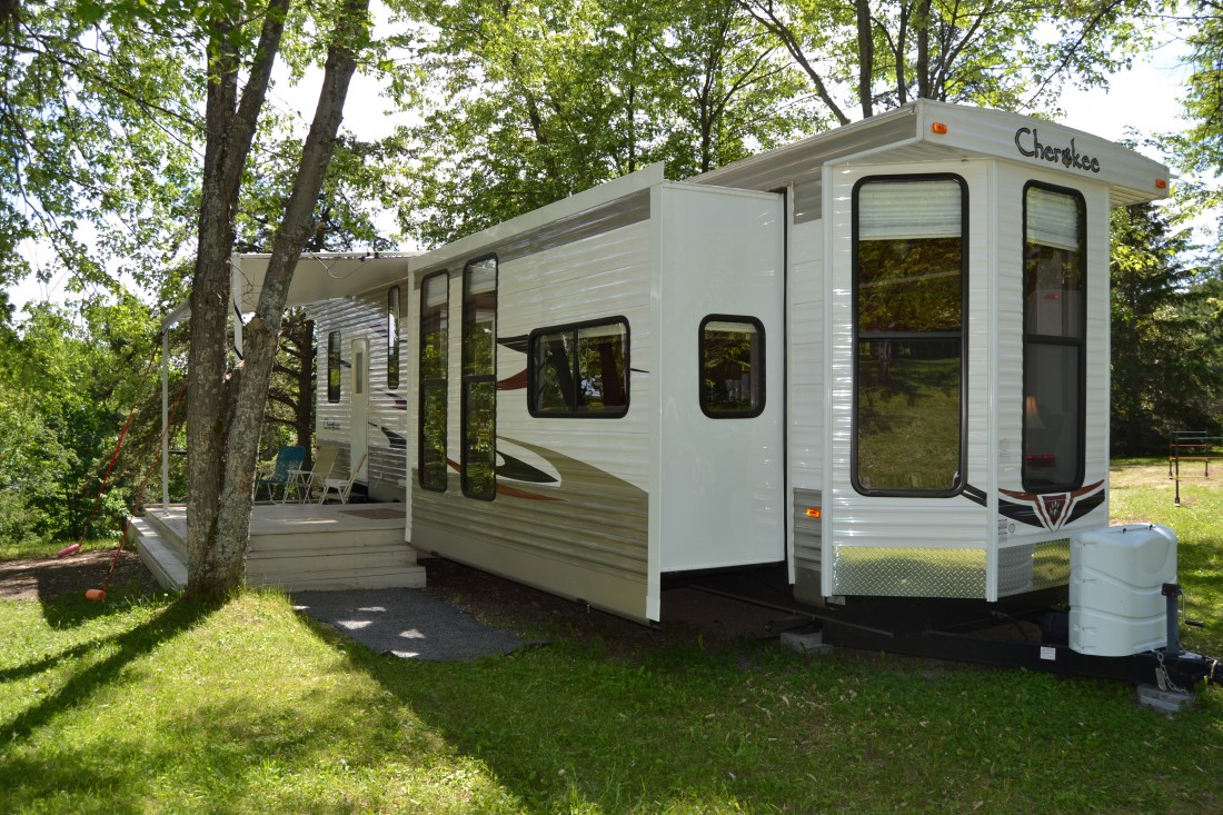 Roulotte 4 Camping La Bannik