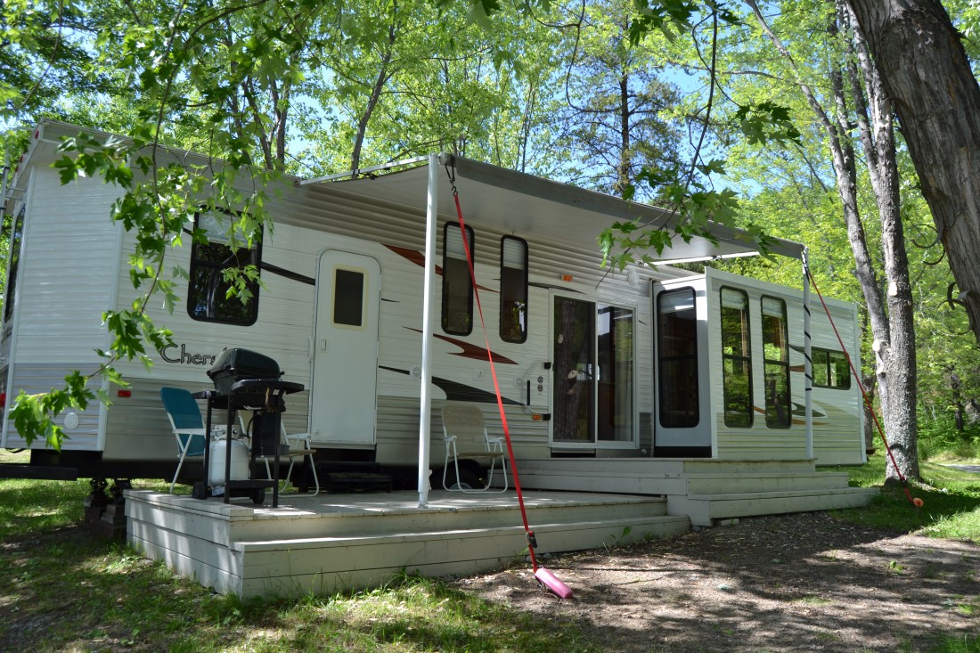 Roulotte 4 Camping La Bannik